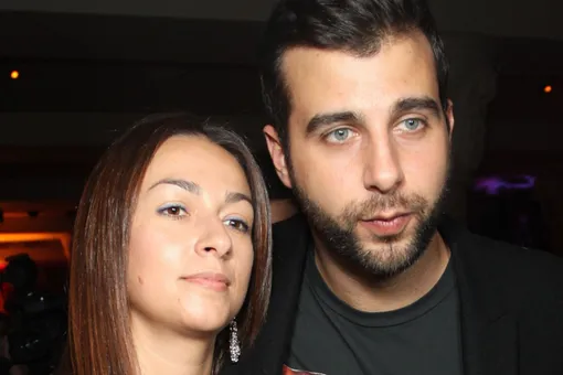 Иван Ургант показал редкие фото с женой в 20-летнюю годовщину отношений Иван Ургант показал редкие фото с женой в 20-летнюю годовщину отношений