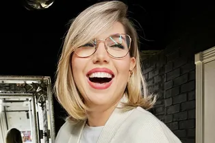Екатерину Скулкину после преображения оценили звезды Comedy Woman Екатерину Скулкину после преображения оценили звезды Comedy Woman
