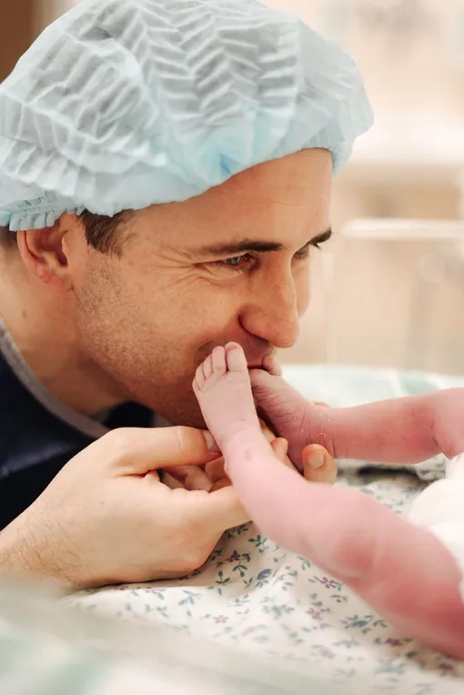 Александр Кержаков с новорожденным