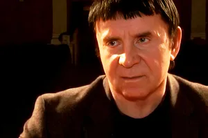 «Сгорбленный был, тяжело шел»: сосед умершего от онкологии Анатолия Кашпировского рассказал о последней встрече с ним «Сгорбленный был, тяжело шел»: сосед умершего от онкологии Анатолия Кашпировского рассказал о последней встрече с ним