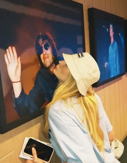 Софи Тернер сходила на концерт Oasis Софи Тернер сходила на концерт Oasis