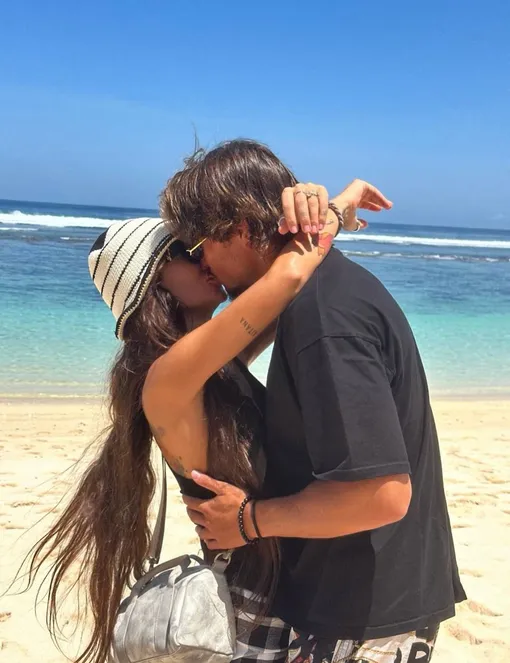 Айза выходит замуж за Степана Кузьменко Айза выходит замуж за Степана Кузьменко