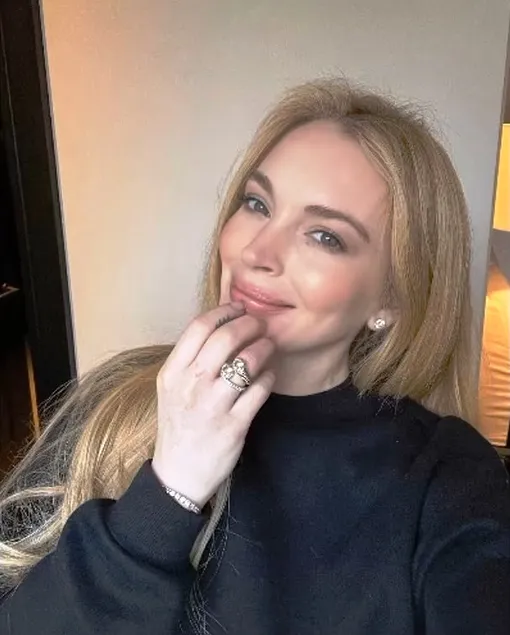 Линдси Лохан сделала домашнее селфи Линдси Лохан сделала домашнее селфи