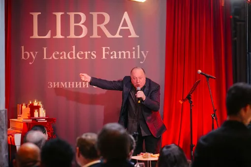 Народный артист Владимир Стеклов