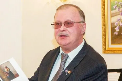 Знакомая академика Виктора Карцева с сообщником похитиди его коллекцию картин на 32 млн рублей Знакомая академика Виктора Карцева с сообщником похитиди его коллекцию картин на 32 млн рублей