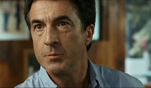 «Не говори никому» – яркий пример триллера с непредсказуемой развязкой и высоким рейтингом Триллеры с высоким рейтингом и непредсказуемой развязкой