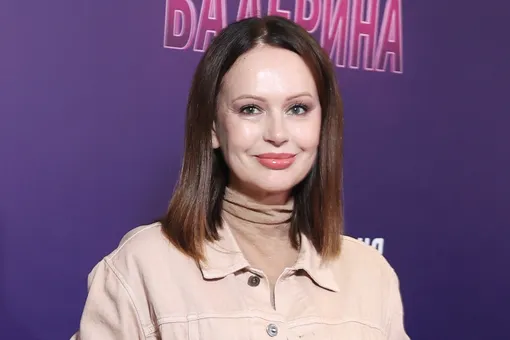 «Я поняла, что завуч будет его гнобить»: Ирина Безрукова заявила, что ее умерший сын сталкивался с травлей в школе «Я поняла, что завуч будет его гнобить»: Ирина Безрукова заявила, что ее умерший сын сталкивался с травлей в школе