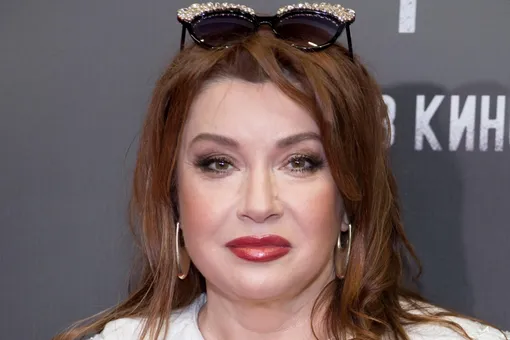 «Произошла незапланированная операция»: Вера Сотникова решила отсудить у изуродовавшего ее лицо косметолога 50 миллионов «Произошла незапланированная операция»: Вера Сотникова решила отсудить у изуродовавшего ее лицо косметолога 50 миллионов