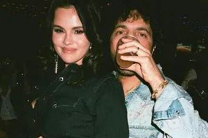 Селена Гомес страстно обнимала мужа на пляже после громкого скандала