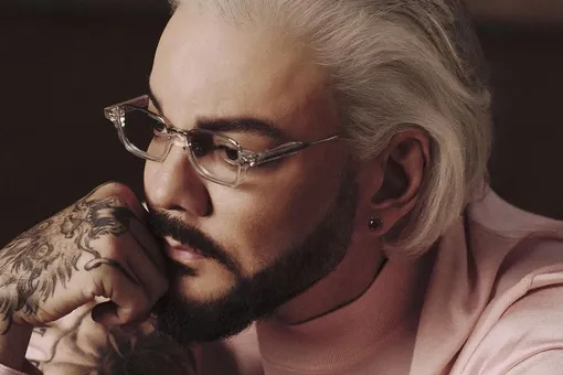 Филипп Киркоров набил на шее паука и голубя