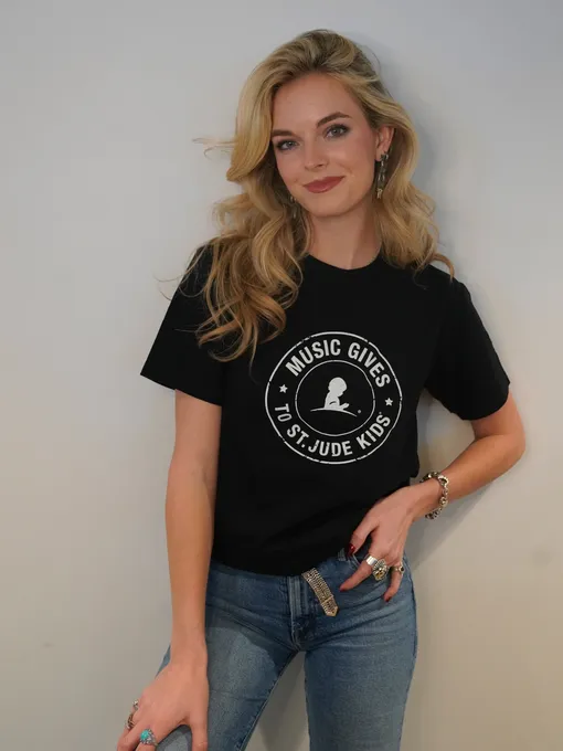 Карли Скотт Коллинз стала новой избранницей музыканта