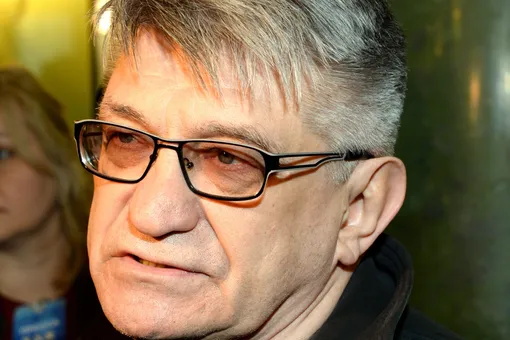 «Теперь мне нельзя снимать и показывать кино в России»: Александр Сокуров объявил о завершении карьеры «Теперь мне нельзя снимать и показывать кино в России»: Александр Сокуров объявил о завершении карьеры