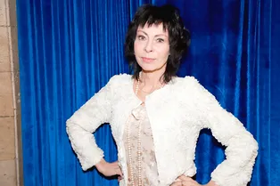 Как Марина Хлебникова выглядит после пожара — в парике, зато с улыбкой! Как Марина Хлебникова выглядит после пожара — в парике, зато с улыбкой!