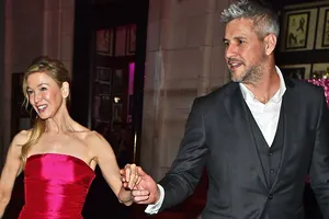 На Рене Зеллвегер и ее бойфренда подала в суд женщина, которая получила травмы в их доме