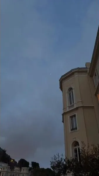 Нажми и смотри