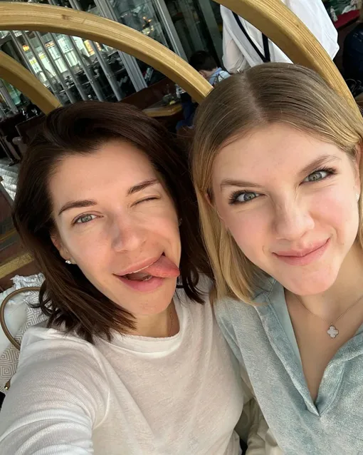 Екатерина Волкова с Елизаветой Екатерина Волкова с Елизаветой