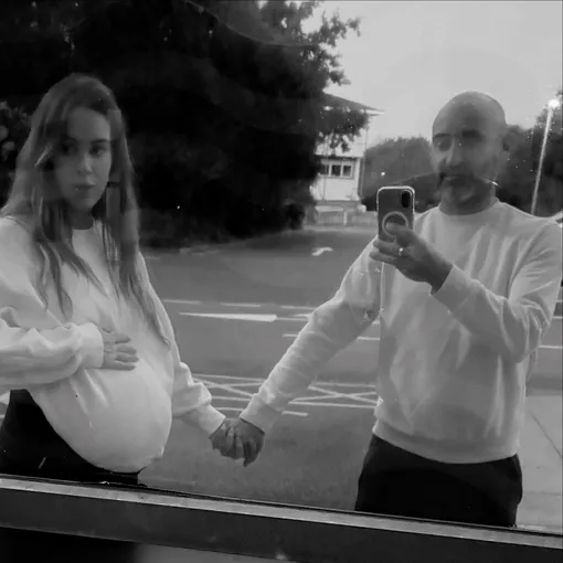 Роксана Макки с возлюбленным Роксана Макки с возлюбленным