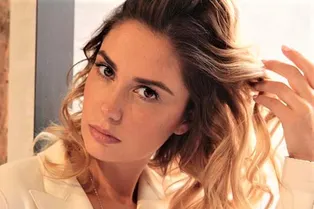 «Красота без фильтра»: Агата Муцениеце в бикини эротично вышла из бассейна «Красота без фильтра»: Агата Муцениеце в бикини эротично вышла из бассейна