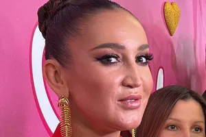 «Мои хорошие, вам не нужно напрягать мозг»: Ольга Бузова объяснила, почему зрителям понравится комедия с ее участием