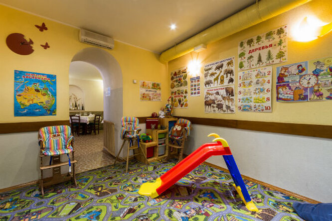 Рестораны с детскими комнатами в Петербурге