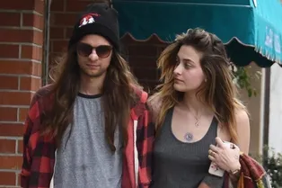 Дочь Майкла Джексона готовится к свадьбе с музыкантом Гэбриэлом Гленном Дочь Майкла Джексона готовится к свадьбе с музыкантом Гэбриэлом Гленном