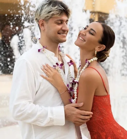 Давид Манукян и Ольга Бузова расстались в 2021 году Давид Манукян и Ольга Бузова расстались в 2021 году