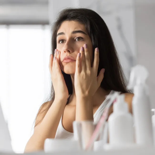 Застолье vs кожа: как сохранить сияние лица после новогоднего марафона