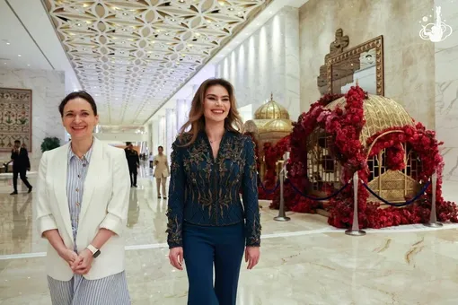 Алина Кабаева прилетела в Мумбаи Алина Кабаева прилетела в Мумбаи