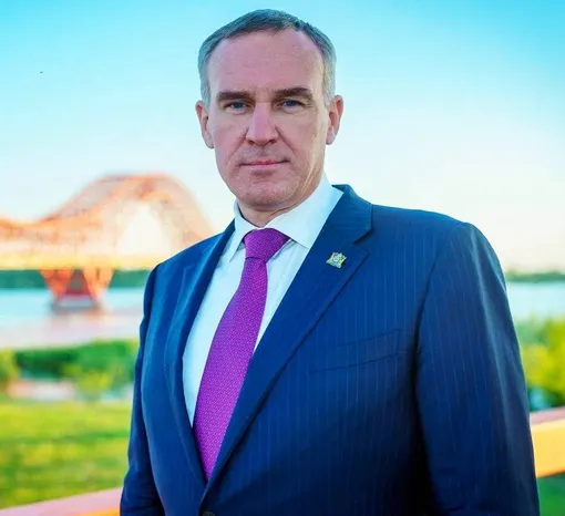 Руслан Кухарук стал мужем Надежды Михалковой Руслан Кухарук стал мужем Надежды Михалковой