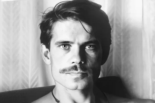 Умер прикованный к инвалидной коляске актер фильмов «Вам и не снилось...» и «Эскадрон гусар летучих» Александр Карин Умер прикованный к инвалидной коляске актер фильмов «Вам и не снилось...» и «Эскадрон гусар летучих» Александр Карин