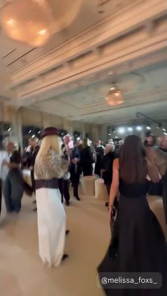 Нажми и смотри