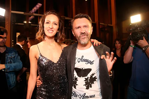 Сергею так понравилась девушка, что он сравнил ее красоту с образом Царевны-Лебедь, которую создал Михаил Врубель.