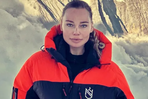 Жена хоккеиста Ильи Ковальчука стала первой россиянкой, покорившей Эверест без кислорода Жена хоккеиста Ильи Ковальчука стала первой россиянкой, покорившей Эверест без кислорода
