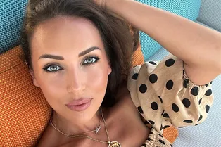 «Маленькие женские радости!»: Алсу нарастила волосы почти до талии «Маленькие женские радости!»: Алсу нарастила волосы почти до талии