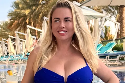 «Ко мне вернулась моя талия!»: Анна Семенович показала фигуру в купальнике после похудения «Ко мне вернулась моя талия!»: Анна Семенович показала фигуру в купальнике после похудения