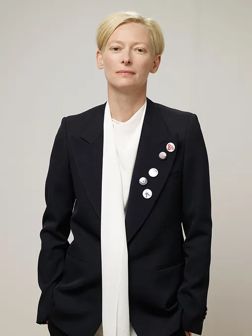 10 звезд с «неголливудской» внешностью