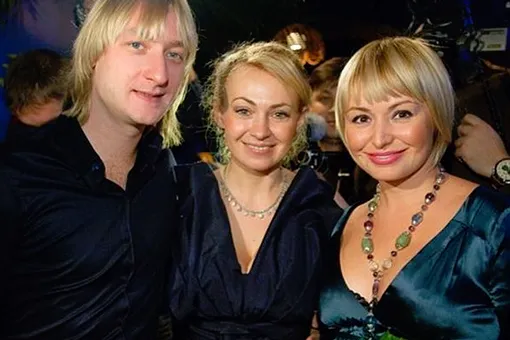 Как давно это было! Instagram* взорвал аккаунт со звездными тусовками 2007 года Как давно это было! Instagram* взорвал аккаунт со звездными тусовками 2007 года