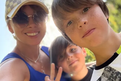 «Предвижу нападки хейтеров»: Полина Диброва заявила, что увозит сыновей из Москвы «Предвижу нападки хейтеров»: Полина Диброва заявила, что увозит сыновей из Москвы