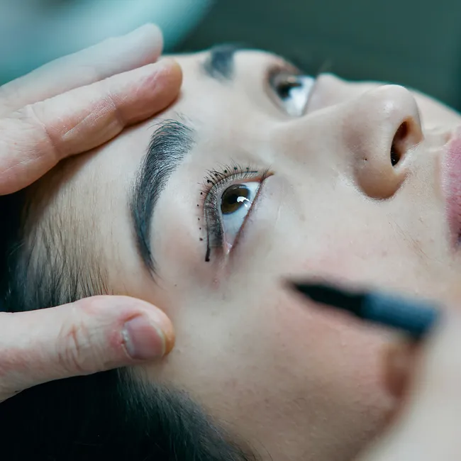 Расовая пластика: как хирург может «стереть» с лица черты национальности