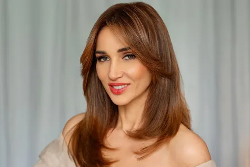 «Я до ужаса стеснялась собственного тела»: Анфиса Чехова показала фигуру в бикини на пляже в день 48-летия «Я до ужаса стеснялась собственного тела»: Анфиса Чехова показала фигуру в бикини на пляже в день 48-летия