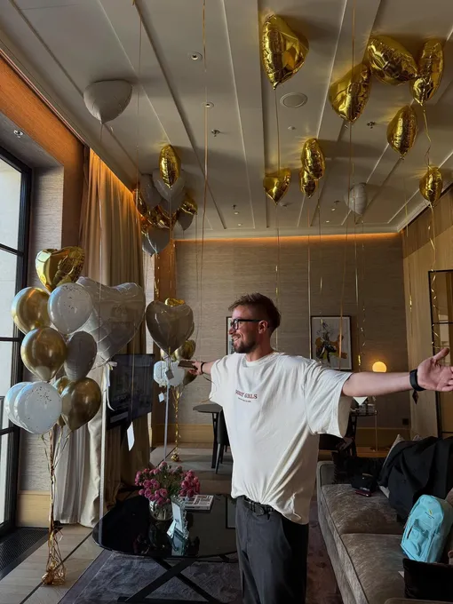 Александр Петров женился два года назад