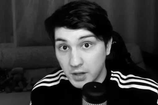 Погиб выпавший из окна 25-го этажа Дмитрий Костенков, известный как блогер Amoral Погиб выпавший из окна 25-го этажа Дмитрий Костенков, известный как блогер Amoral