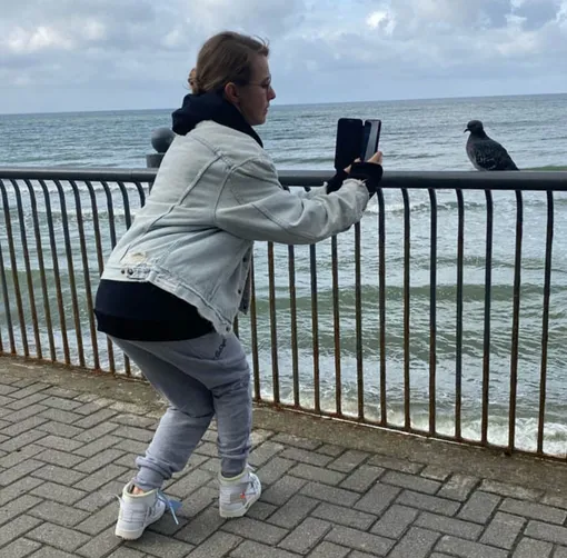 Ксения Собчак сделал фото с голубем