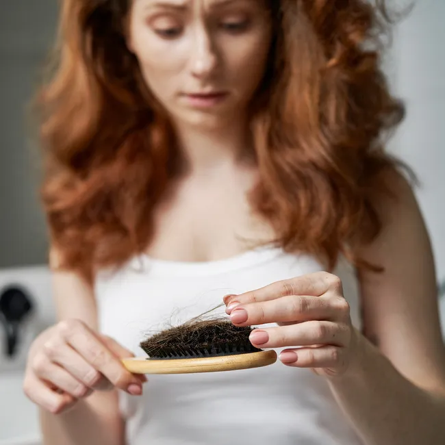 Точка роста: как поменять уход за волосами весной, чтобы избежать сезонной «линьки»