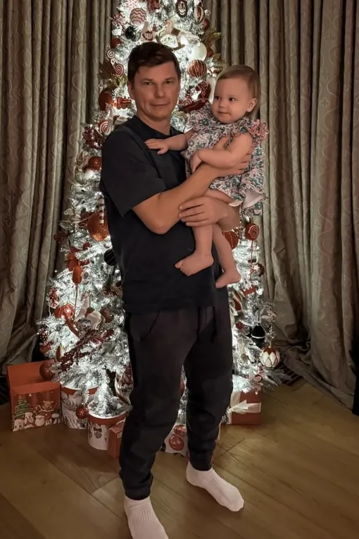 Андрей Аршавин с пятым ребенком Андрей Аршавин с пятым ребенком