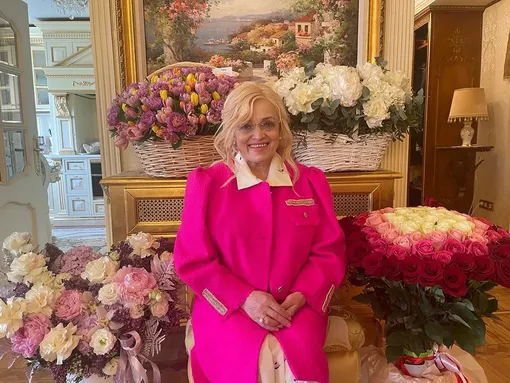 Песни Надежды Кадышевой переживают новую волну популярности – хит «Плывет веночек» знает современная молодежь Надежда Кадышева