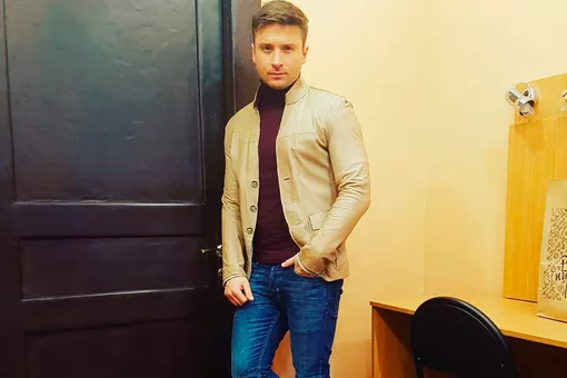 Не муж, но мальчик: Сергей Лазарев сбрил усы и помолодел на 10 лет Не муж, но мальчик: Сергей Лазарев сбрил усы и помолодел на 10 лет