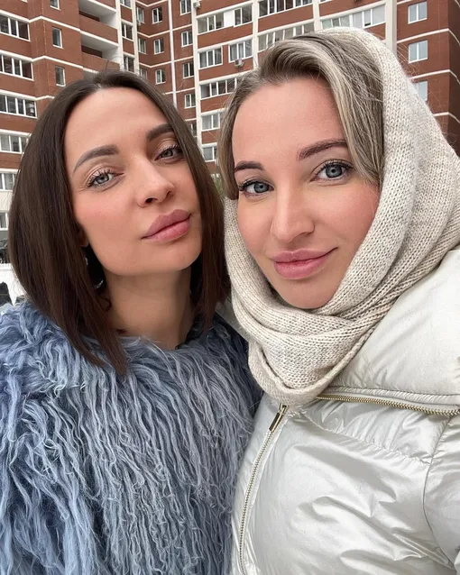 Сестры Екатерина и Юлия Бурцевы