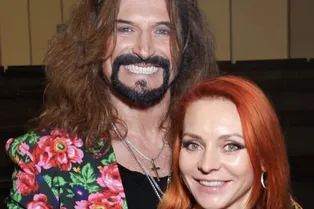 «Я вернулась в Россию, а пресса пишет, что бросаю Джигурду»: Марина Анисина рассказала об отношениях с мужем «Я вернулась в Россию, а пресса пишет, что бросаю Джигурду»: Марина Анисина рассказала об отношениях с мужем