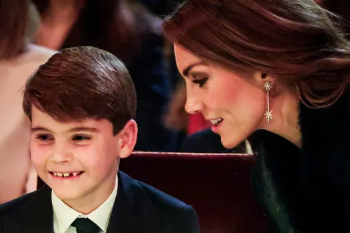 «Луи затмил всех»: младший сын Кейт Миддлтон на праздничной службе умилил блогеров «Луи затмил всех»: младший сын Кейт Миддлтон на праздничной службе умилил блогеров